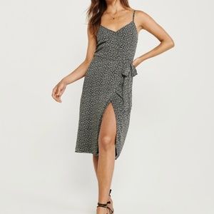 Abercrombie & Fitch Chiffon Wrap Dress Size S NWOT